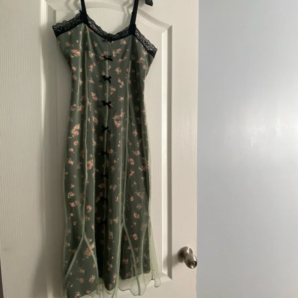 CIDER MESH FLORAL BOW LACE TRIM MIDI DRESS - Picture 9 of 16